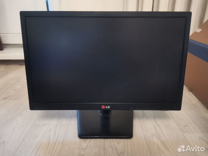 Монитор LG LED 20 дюймов
