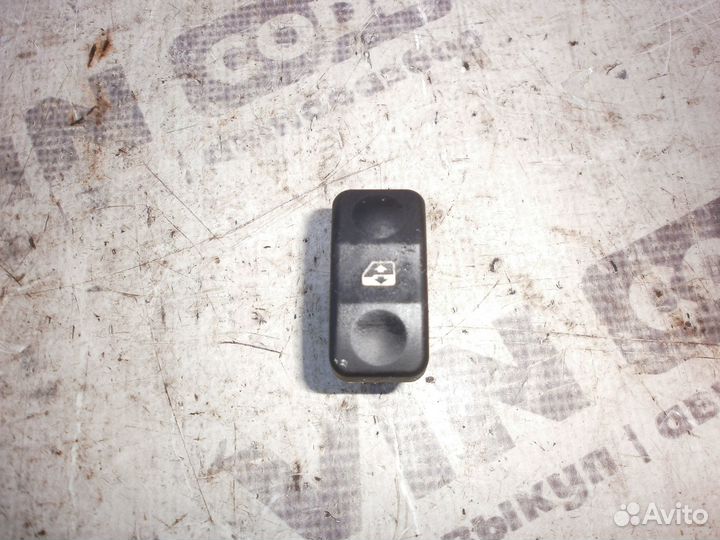 Кнопка стеклоподъемника LADA Largus