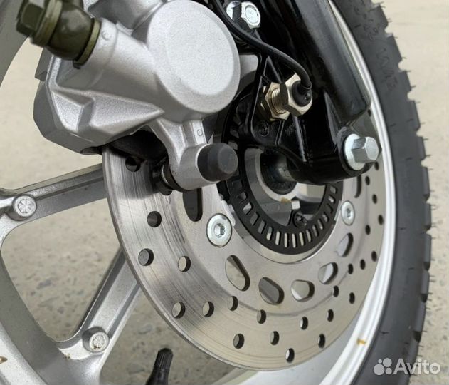 Скутер Vento Max RS