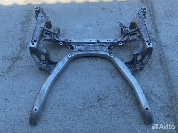 Подрамник передний BMW E60 E61 E63