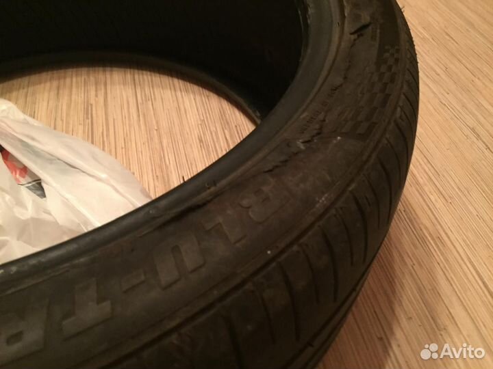 Armstrong Blu-trac HP 245/35 R20