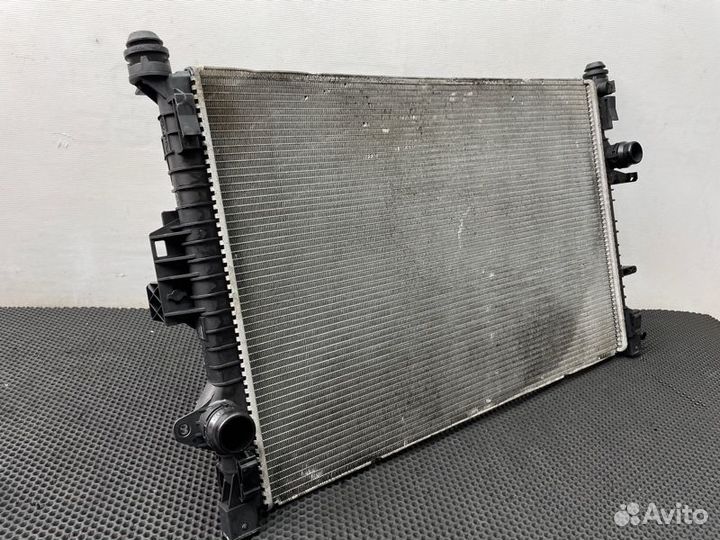 Радиатор охлаждения Ford Galaxy WM qxwb 2.0 2006