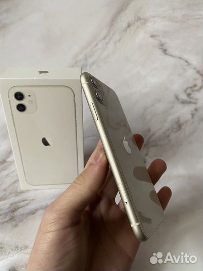 iPhone 11, 64 ГБ