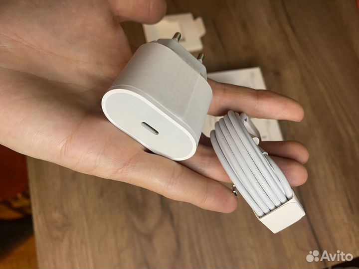 Зарядное устройство для iPhone. Lighting, Новые