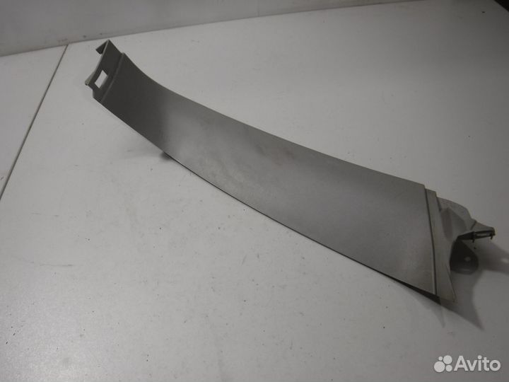 Обшивка двери багажника Opel Zafira B