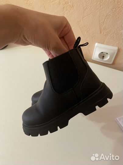 Ботинки zara детские 22