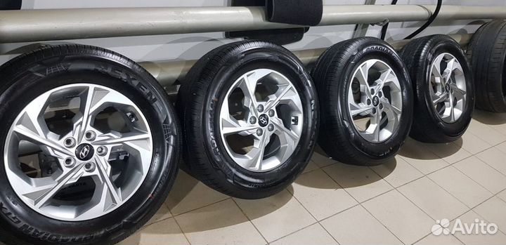 Продам комплект колес