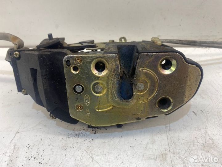 Замок боковой двери задний правый Kia Spectra