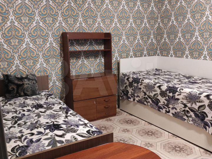 2-к. квартира, 54 м², 1/9 эт.