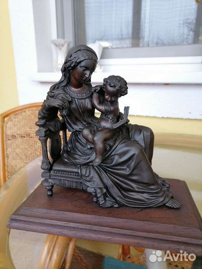 Скульптура антикварная 
