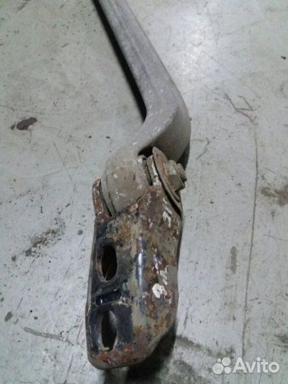 Рычаг подвески нижний задний правый Mercedes-Benz