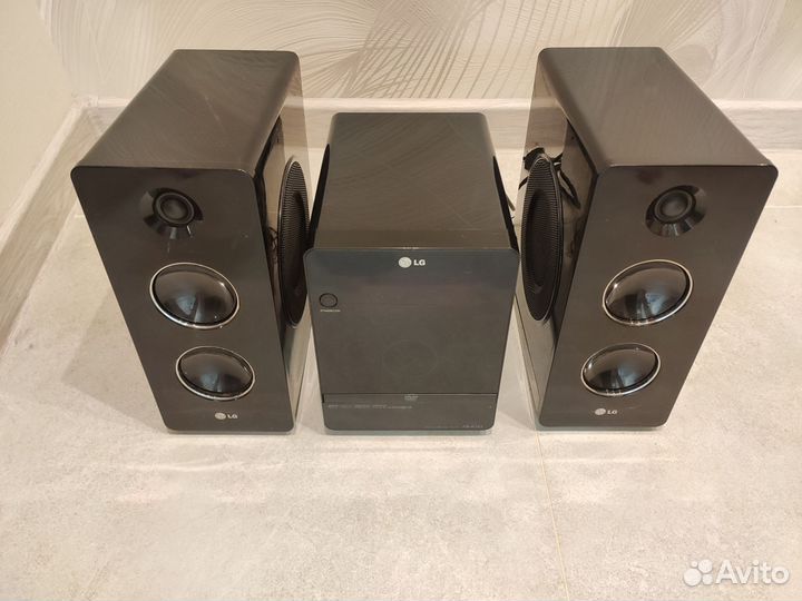 Музыкальный центр LG FB-K162