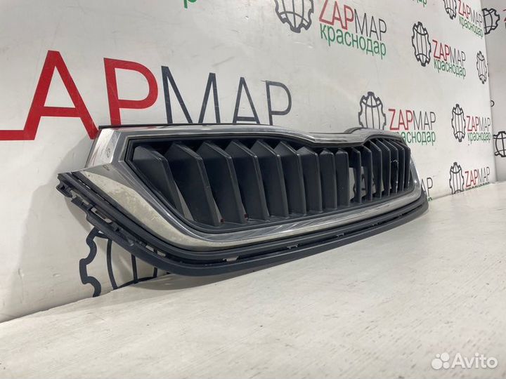 Решетка радиатора передняя Skoda Rapid 2 NA2