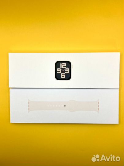 Apple Watch SE (Gen 2) 44mm Starlight Light Blush