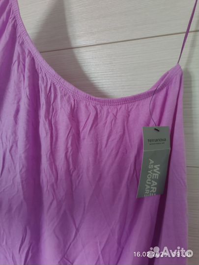 Блузка с вырезом