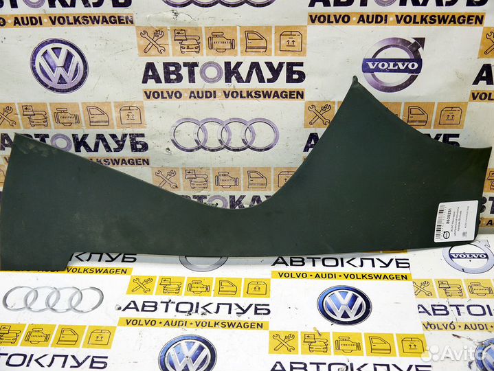 Накладка центральной консоли правая XC60 Вольво