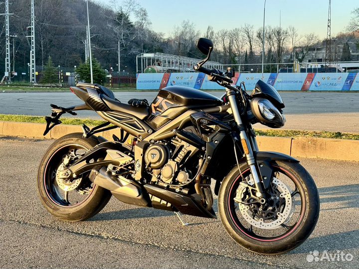 Triumph street triple 2022