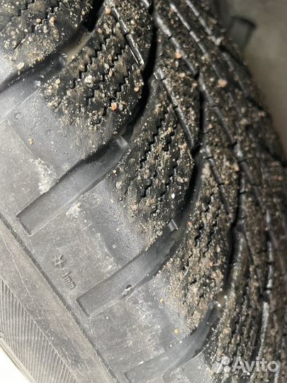 Bridgestone Blizzak LM-001 225/60 R18