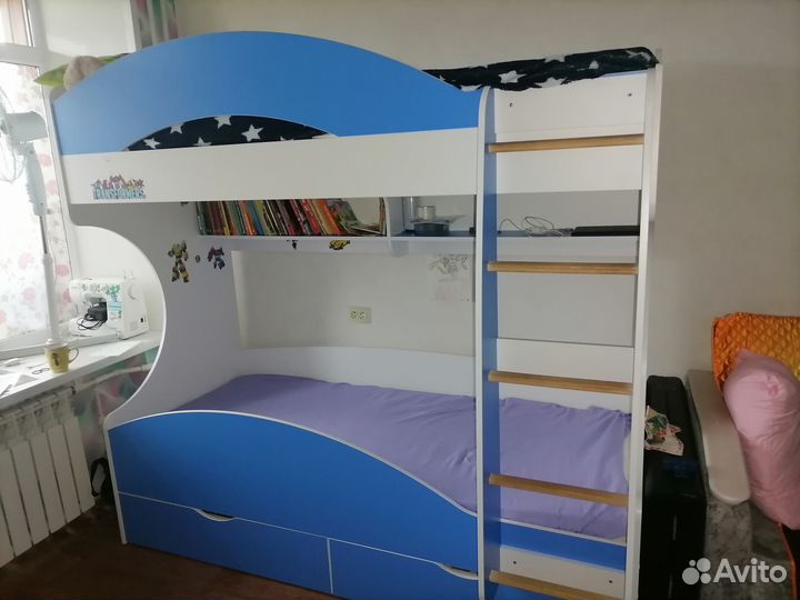 Двухъярусная кровать бу с матрасами