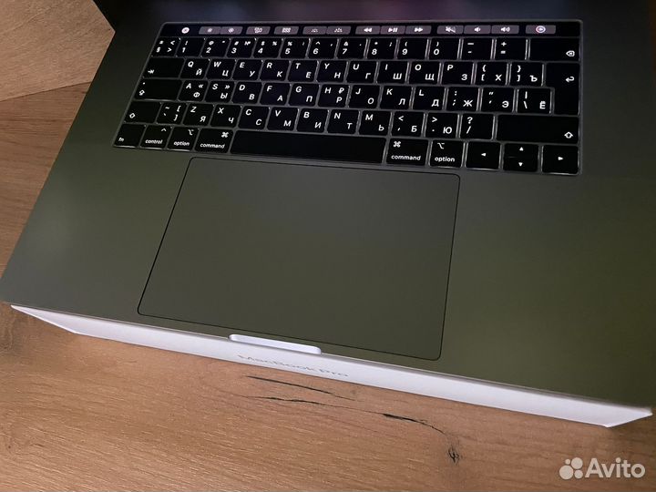 Macbook pro 15 2019 i7-16gb