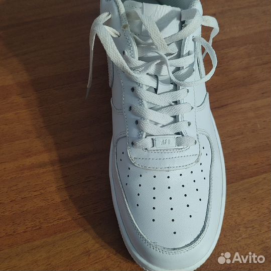 Кроссовки белые мужские 44р. Nike