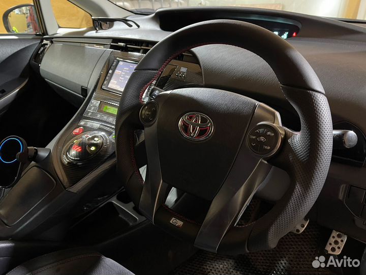 Руль toyota prius 30,Alpha, aqua