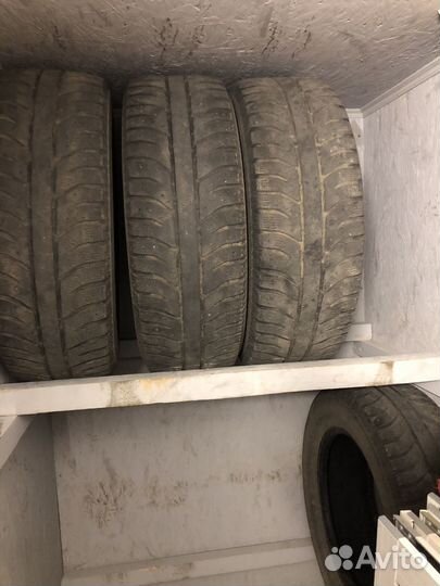 Bridgestone Ice Cruiser 5000 215/65 R16