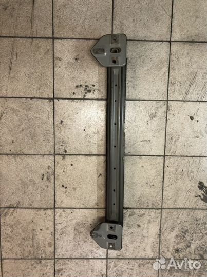 Усилитель бампера