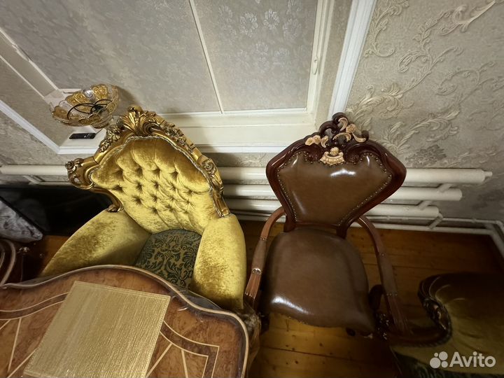 Мягкая мебель диваны и кресла стол стулья горка