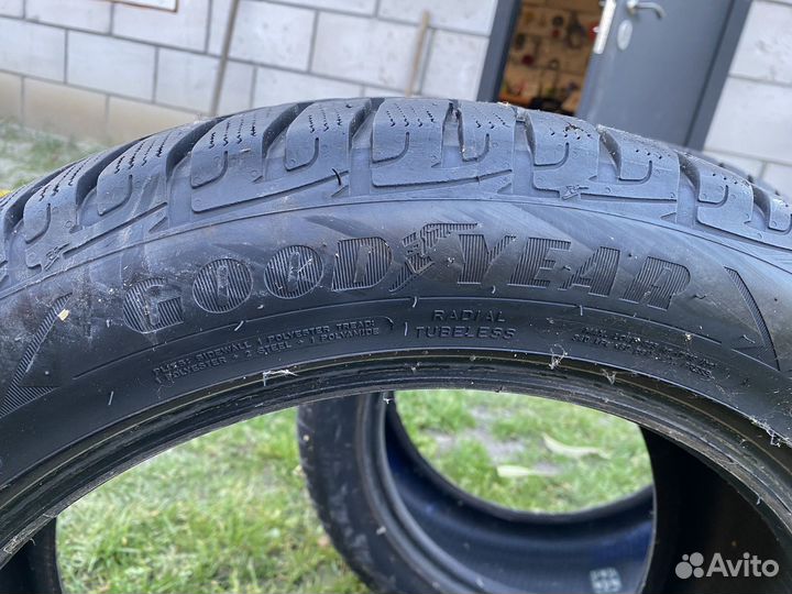 Goodyear UltraGrip Performance 235/50 R18