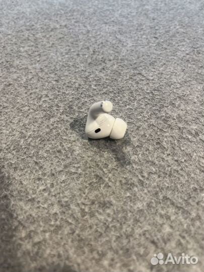 Правый наушник от Airpods Pro