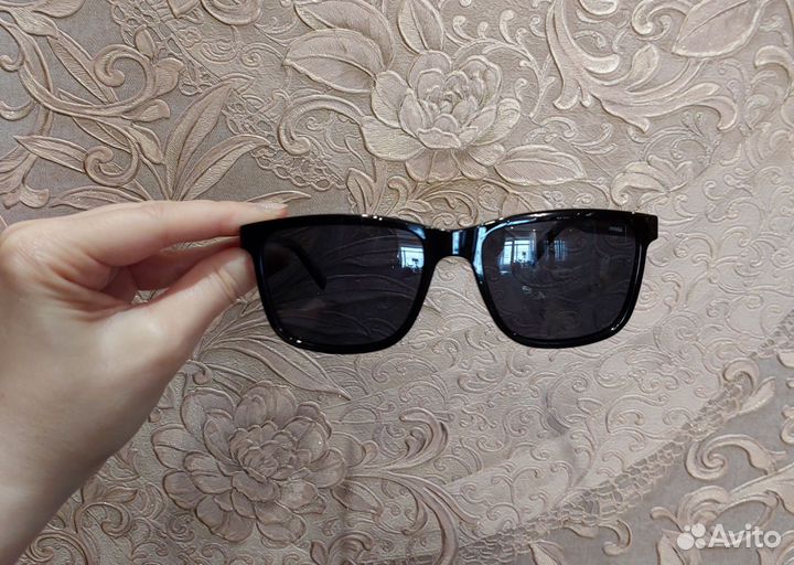 Солнцезащитные очки invu. новые (поляризация)