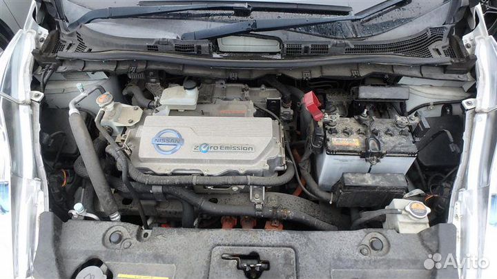 Защита бампера передняя Nissan Leaf ZE0 EM61 2014