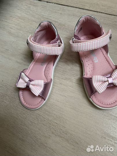 Босоножки 22