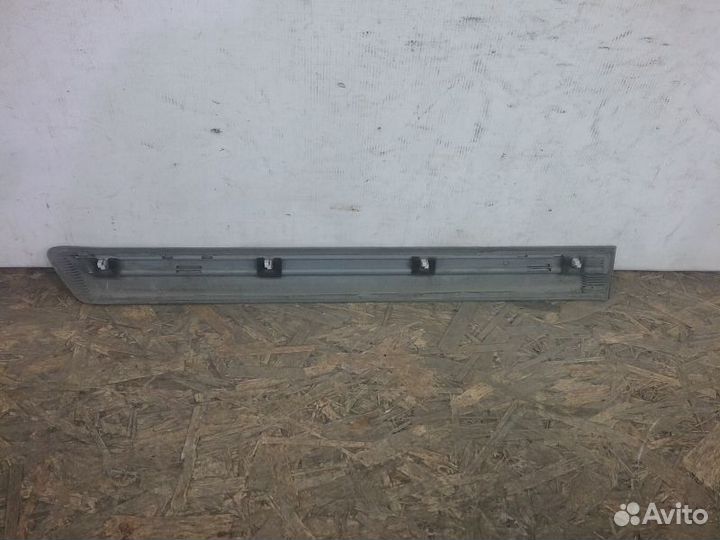 Накладка задней левой двери Honda Pilot 2