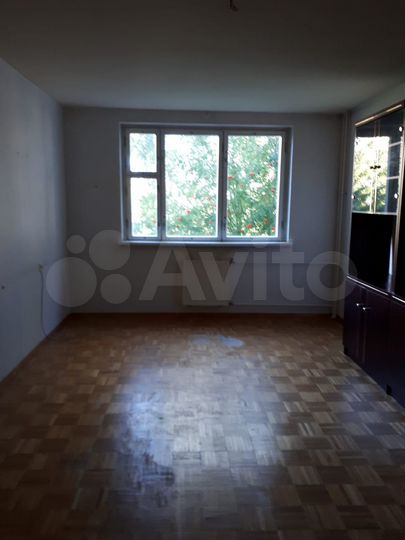 2-к. квартира, 57,4 м², 2/4 эт.