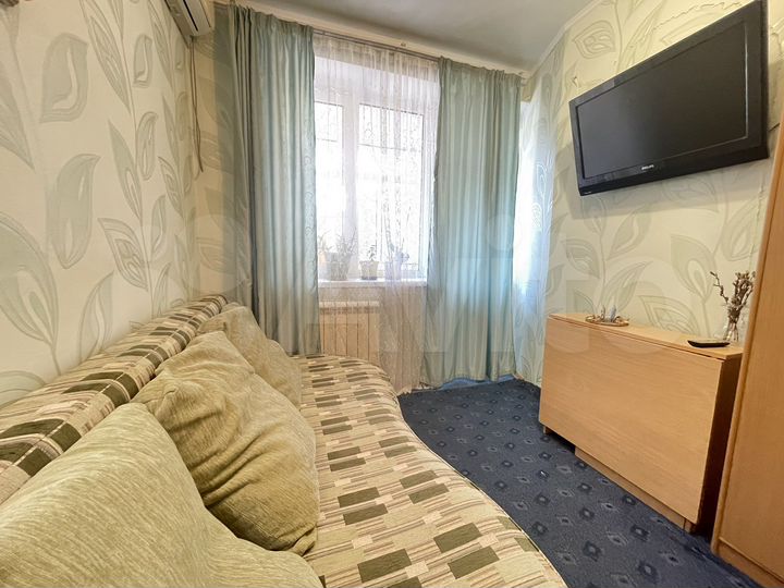 3-к. квартира, 42 м², 1/5 эт.