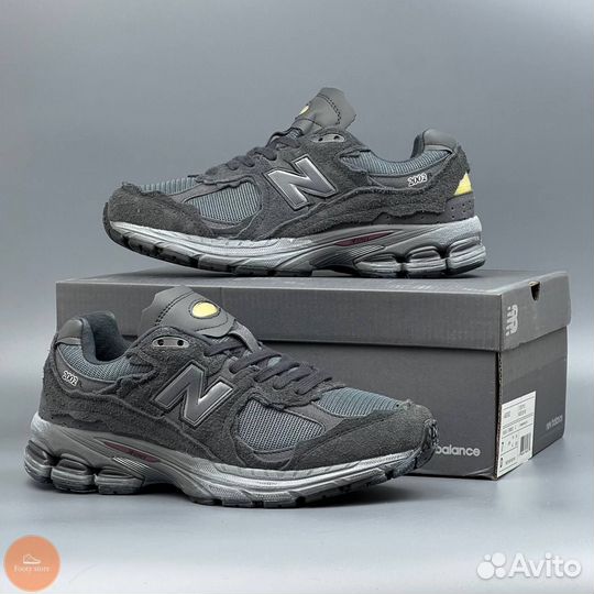 Кроссовки мужские New Balance 2002R «Dark Grey»