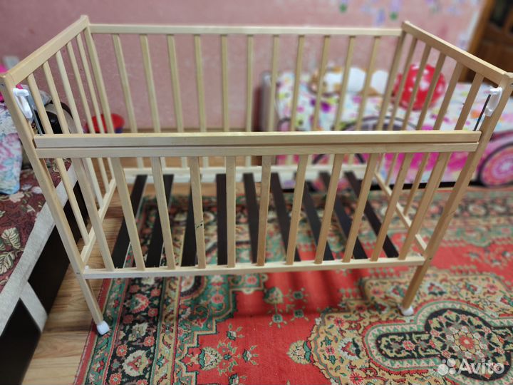 Детская кроватка