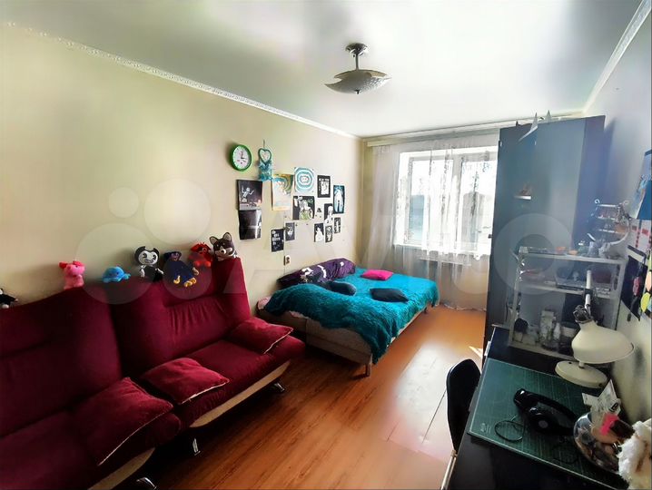 2-к. квартира, 55 м², 4/10 эт.