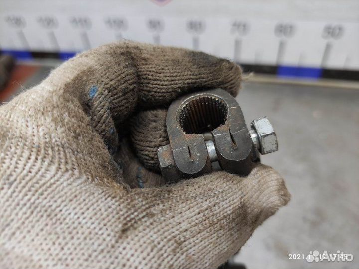 Рулевой карданчик Лада Приора 21126 2011