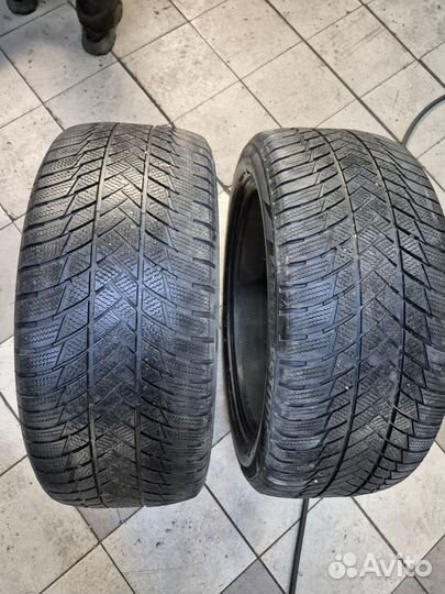 Bridgestone Blizzak LM-001 265/45 R20