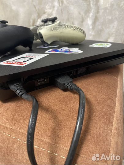 Sony playstation 4 PS4 slim 1tb
