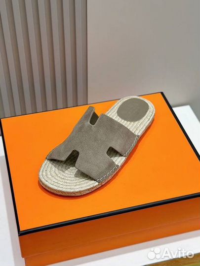 Шлепанцы Hermes