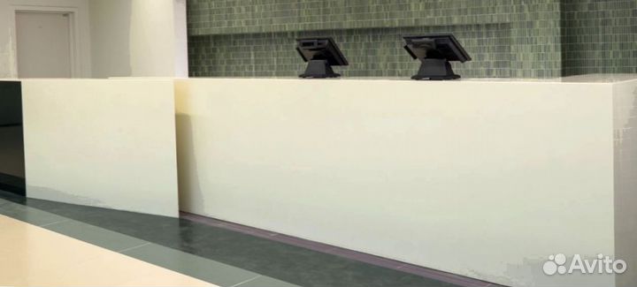 Ресепшн для офиса кварцевого агломерата