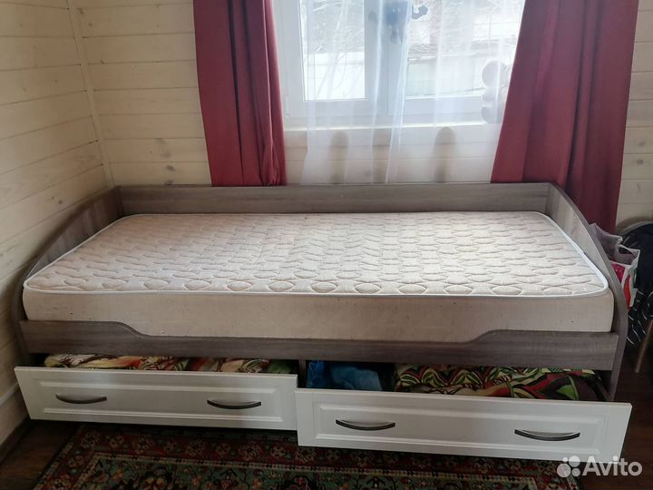 Кровать подростковая с матрасом