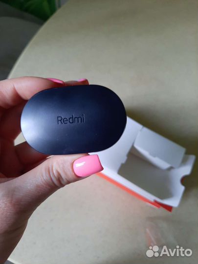 Беспроводные наушники новые