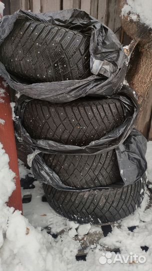 Goodyear Ultragrip Ice Arctic 205/55 R16