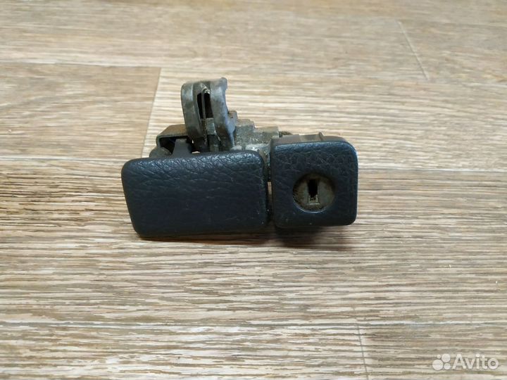 Замок бардачка Suzuki Liana (2001-2007)