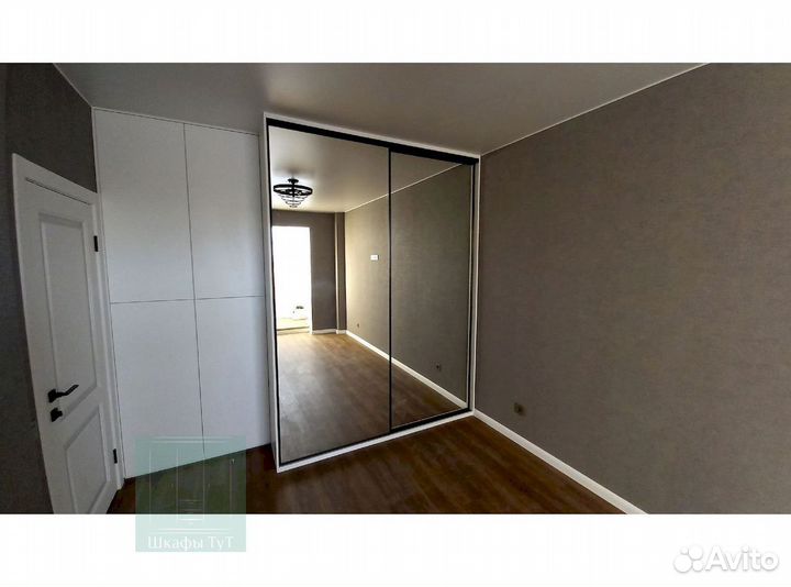 Черный шкаф